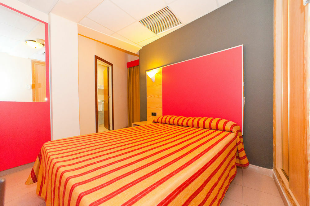 The Red Hotel By Ibiza Feeling - Adults Only San Antonio Abad Exterior foto