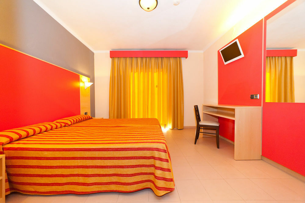 The Red Hotel By Ibiza Feeling - Adults Only San Antonio Abad Exterior foto